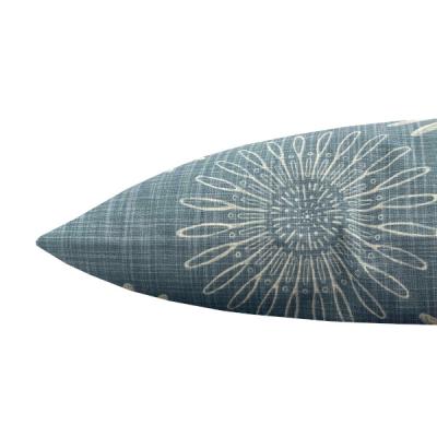 Preview: Kissen Iva in pastellblau blau Blumen Frühling Sommer Trendfarbe Sofakissen Dekokissen Kissenbezüge