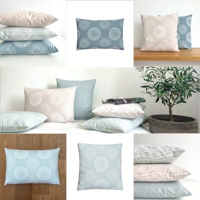 Preview: Kombination Kissenhüllen für Sofakissen pastellblau blütenrosa skandinavisch Garten Balkon